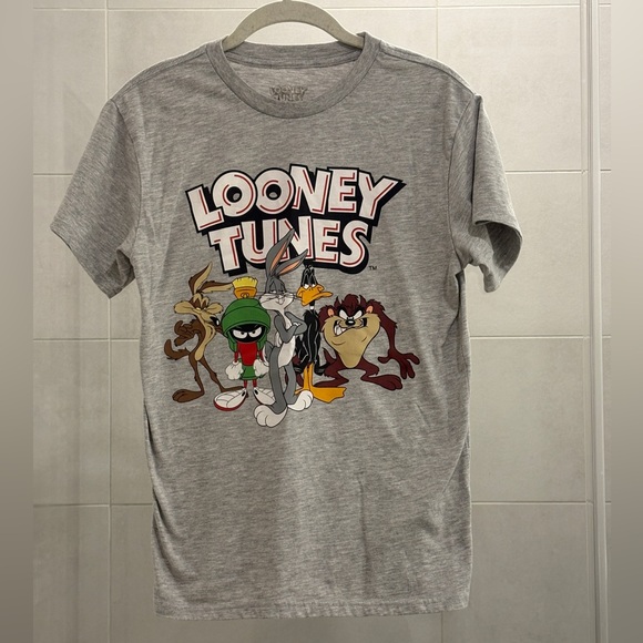 Warner Bros. Other - 🌀 Warner Bros. Looney Tunes Graphic Tee – Men’s SM 🌀

🎉 Classic cartoon vibes! 🎉